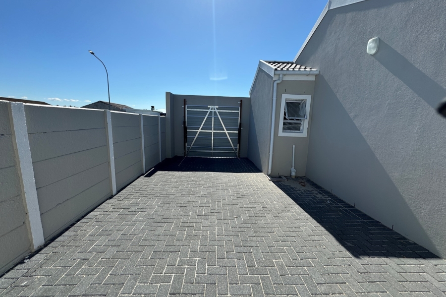 3 Bedroom Property for Sale in Malibu Village Western Cape